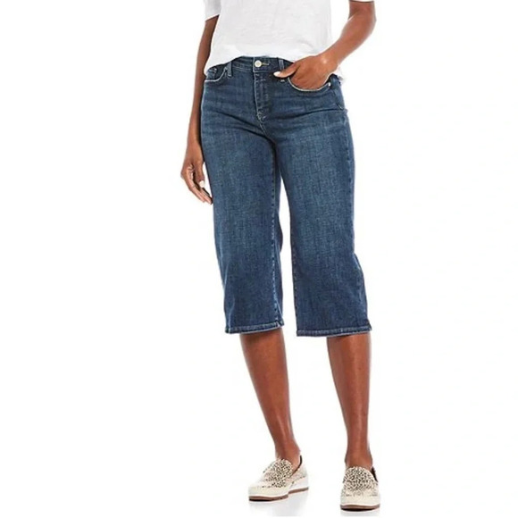 NYDJ Denim - NYMJ Lift & Tuck Capri Blue Denim Jeans wide Leg sz 2